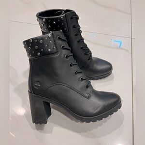 Women's Timberland Studded Heeled Boots size 7 New